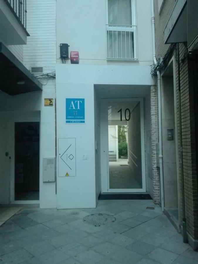 Apartamentos Rg Suites Plaza Del Salvador Sevilla Exterior foto